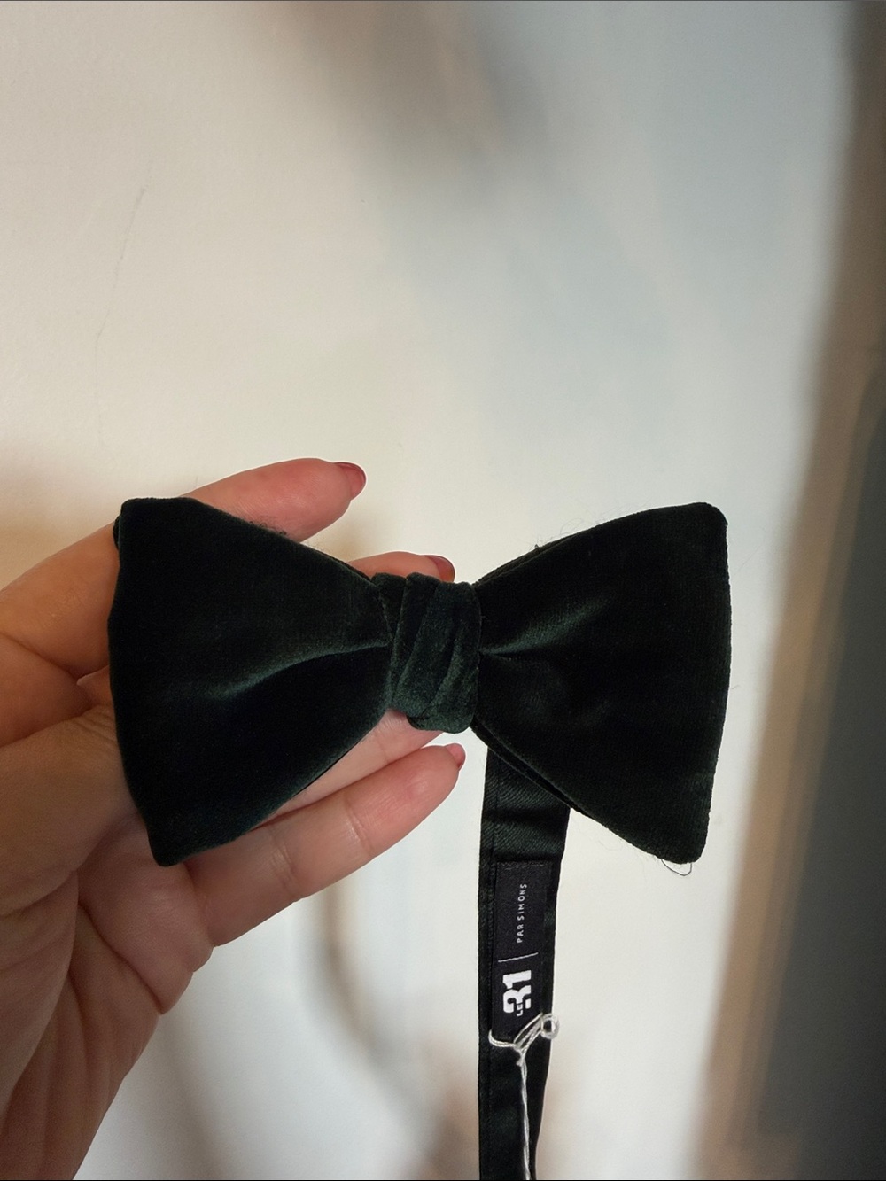 Men's Velvet Bow Tie in Deep Green by 31